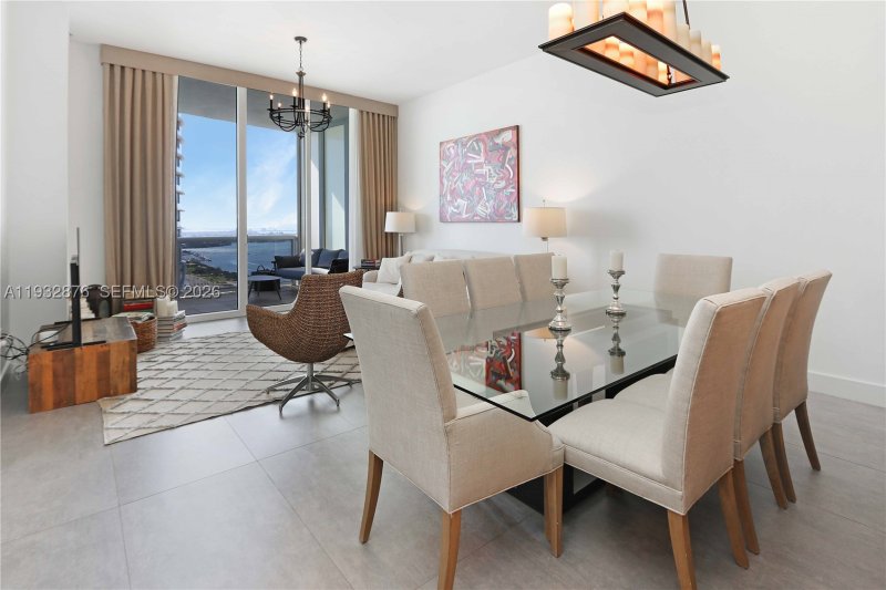Condo for sale at Trump Tower Three 3702