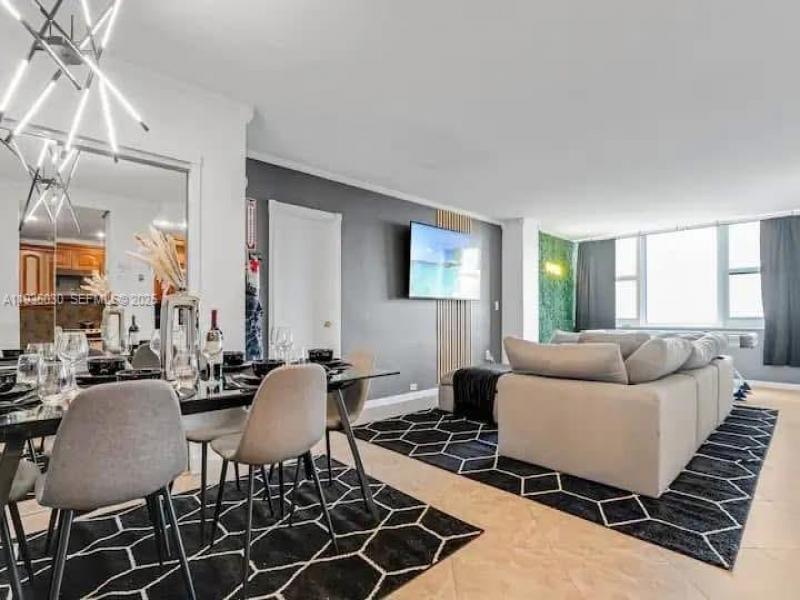 Ocean Manor Apt #605