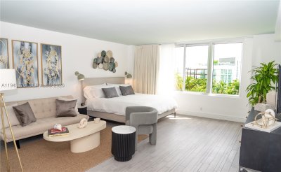 1100 West Condo (Mondrian located) Apt #415