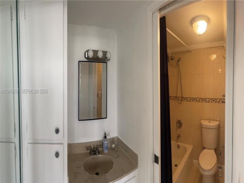 Condo for sale at Plaza of the Americas 603