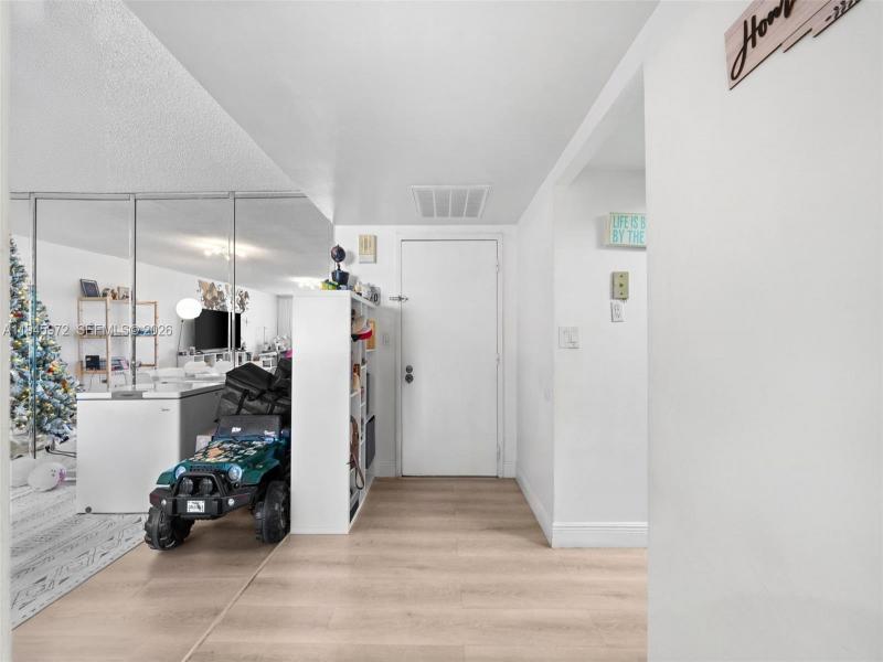 Condo for sale at Olympus Towers 606