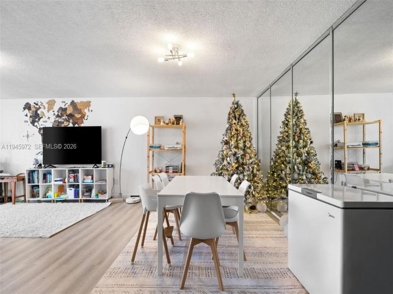 Condo for sale at Olympus Towers 606
