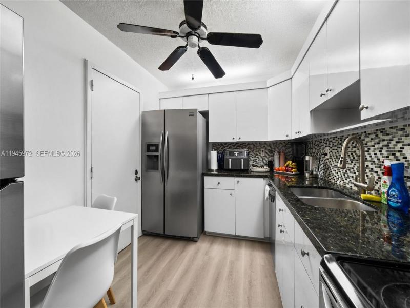 Condo for sale at Olympus Towers 606