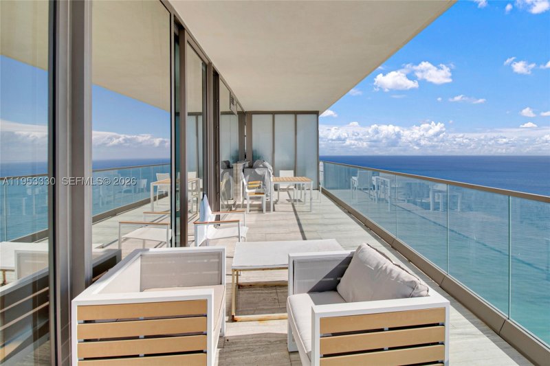 Condo for sale at Residences by Armani / Casa 4404