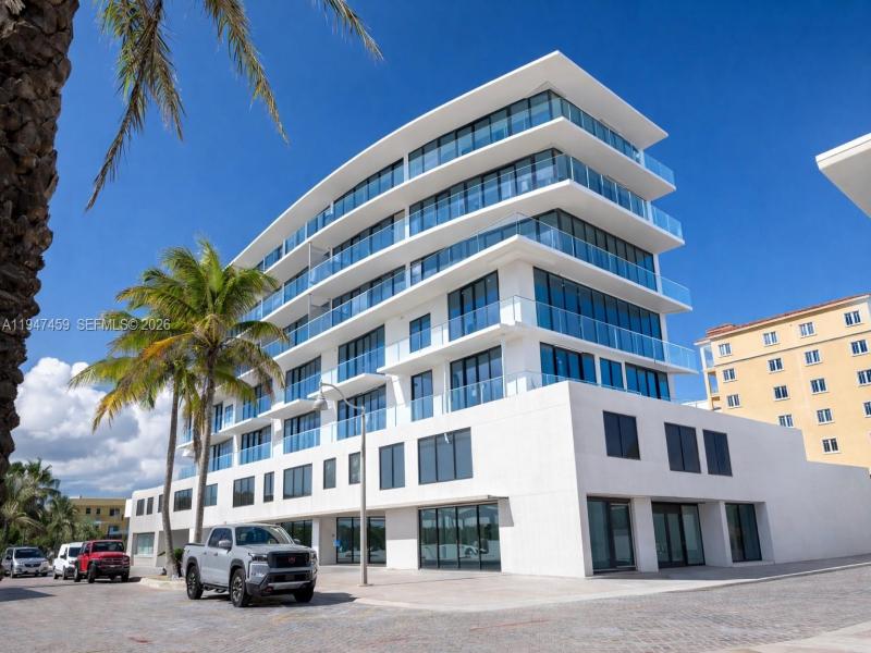 Condo for sale at Eturna Beachside Residences TH3