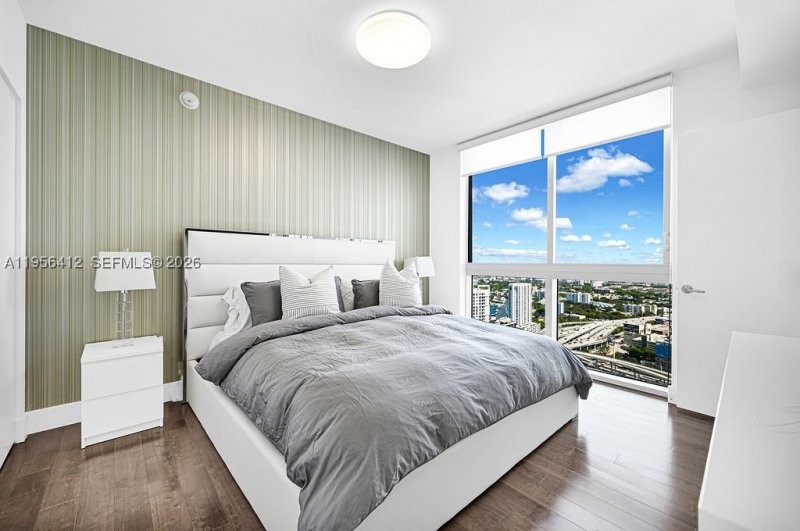 Comprar apartamento no Mint at Riverfront 4806
