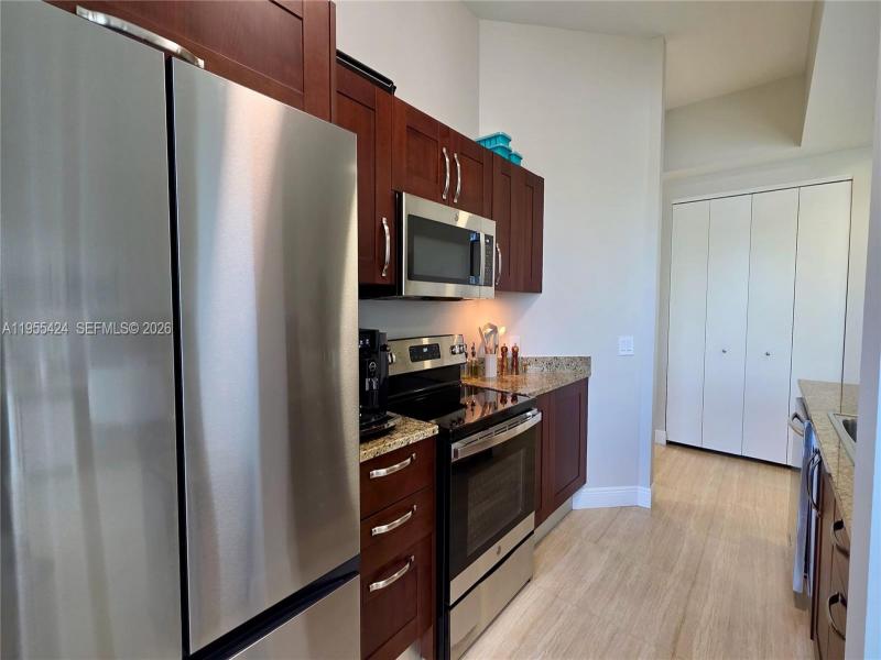 Property photo # 6