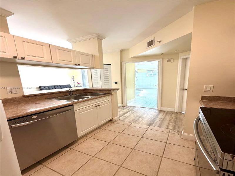 Property photo # 7