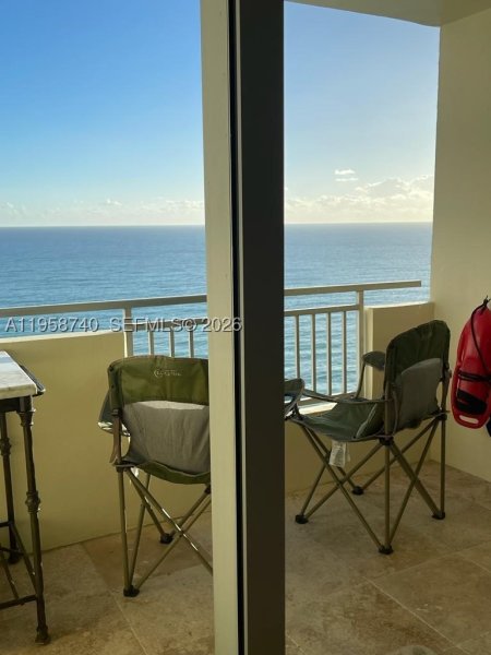Apartment for rent at Parker Dorado 1602