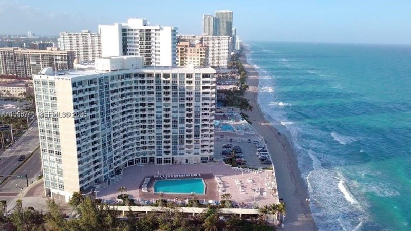 Apartment for rent at Parker Dorado 1602