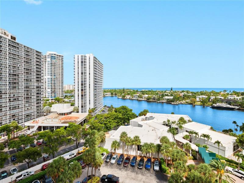 Alquiler de apartamento en Hamptons West 808