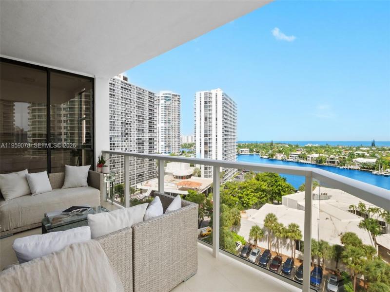 Alquiler de apartamento en Hamptons West 808