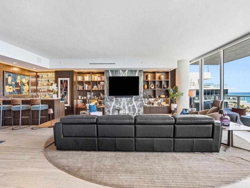 Condo for sale at Auberge Beach Residences Spa S1704/05