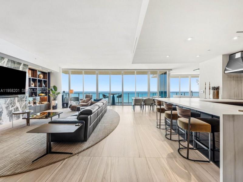 Condo for sale at Auberge Beach Residences Spa S1704/05