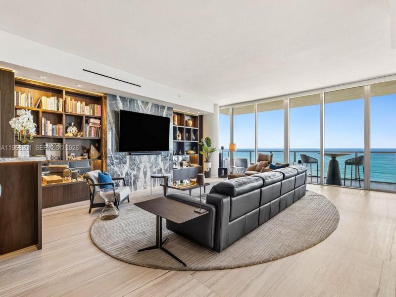 Condo for sale at Auberge Beach Residences Spa S1704/05