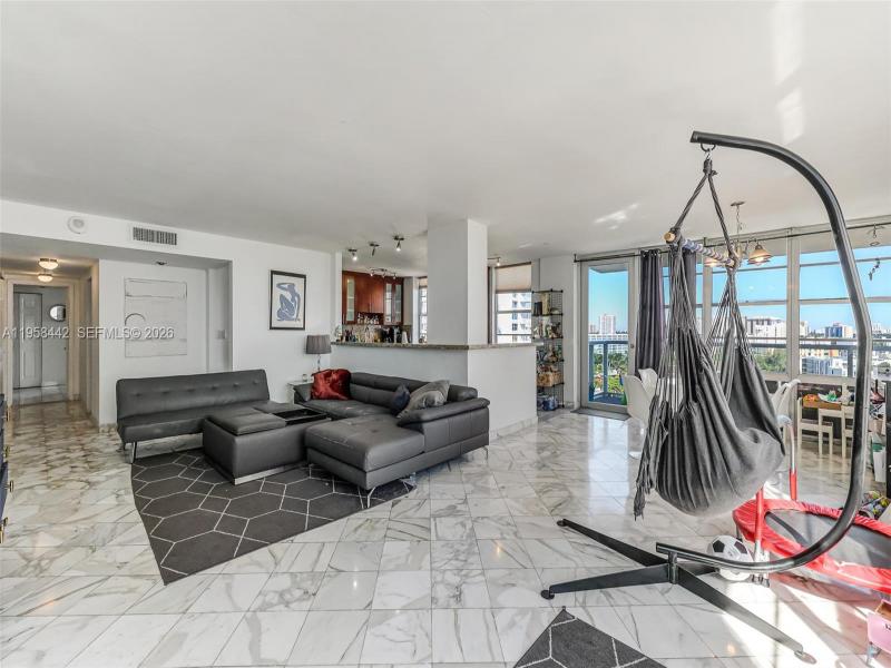 Comprar apartamento en Winston Towers 1404