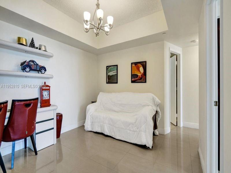 Comprar apartamento en Hamptons West 809