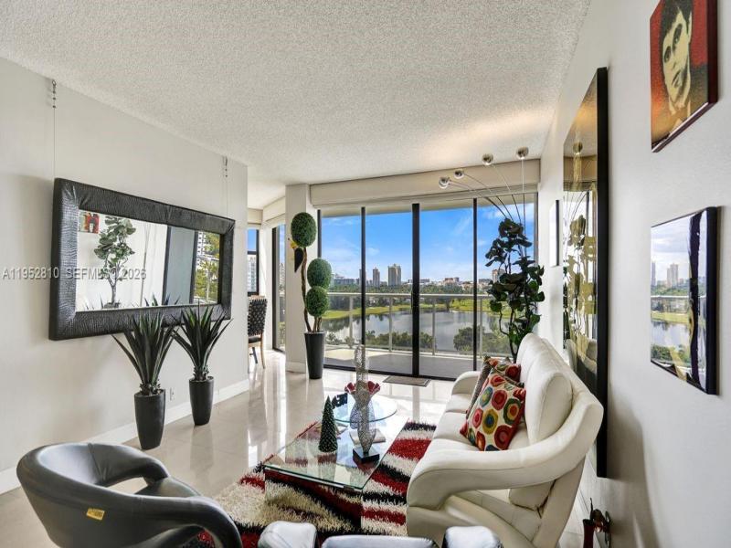 Comprar apartamento en Hamptons West 809