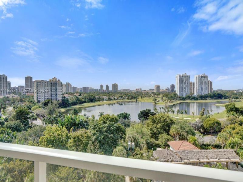 Comprar apartamento en Hamptons West 809