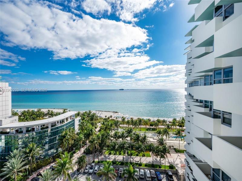 Comprar apartamento en Triton Towers 1505