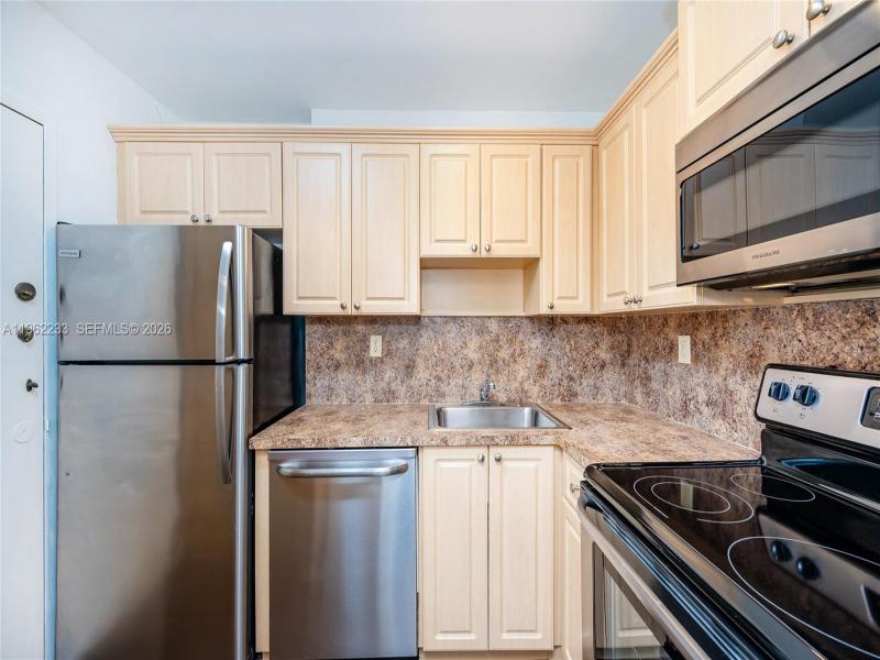 Comprar apartamento en Triton Towers 1505