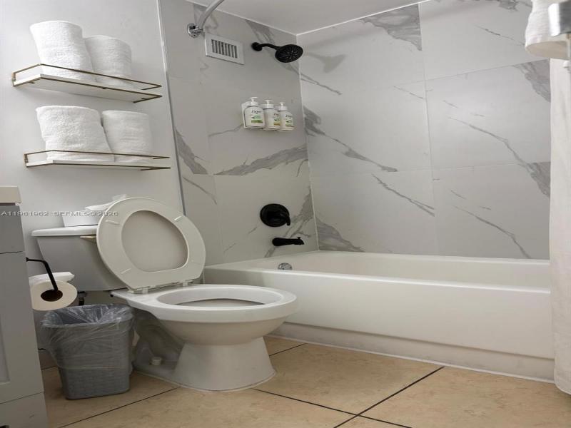 Condo for sale at Aventura Beach Club 820