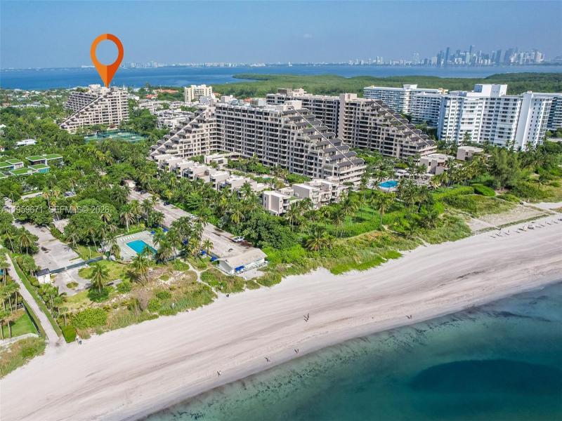 Comprar apartamento en Key Colony III Emerald Bay 802