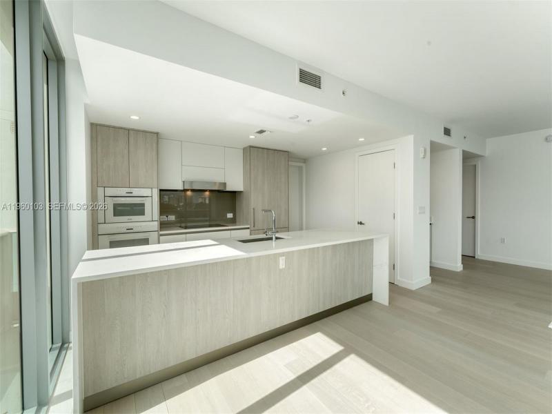 Comprar apartamento no La Baia South 501