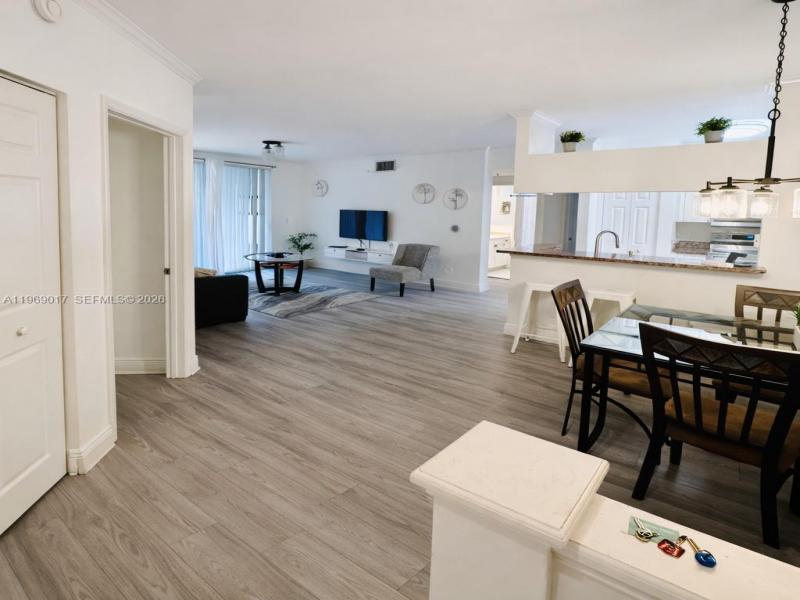 Condo for sale at Porto Bellagio 3105