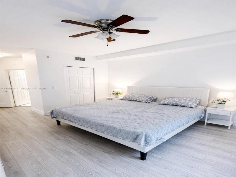 Condo for sale at Porto Bellagio 3105