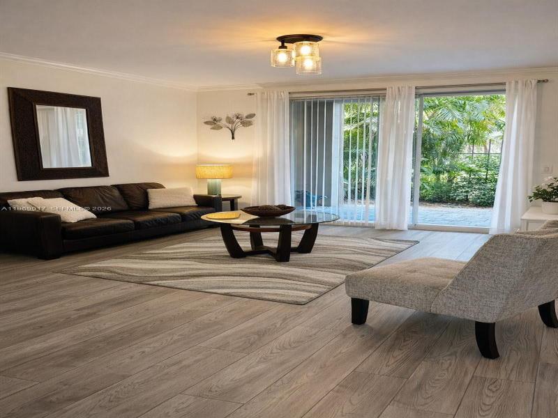 Condo for sale at Porto Bellagio 3105