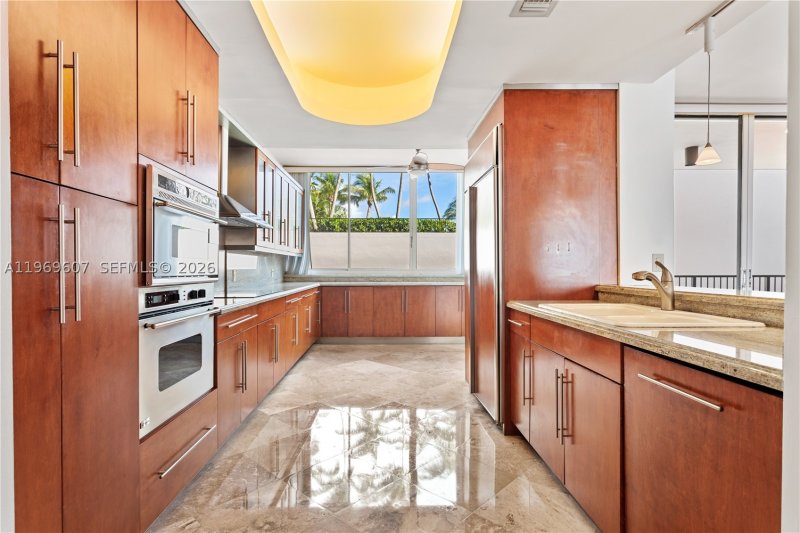 Alquiler de apartamento en 1000 Venetian Way 301