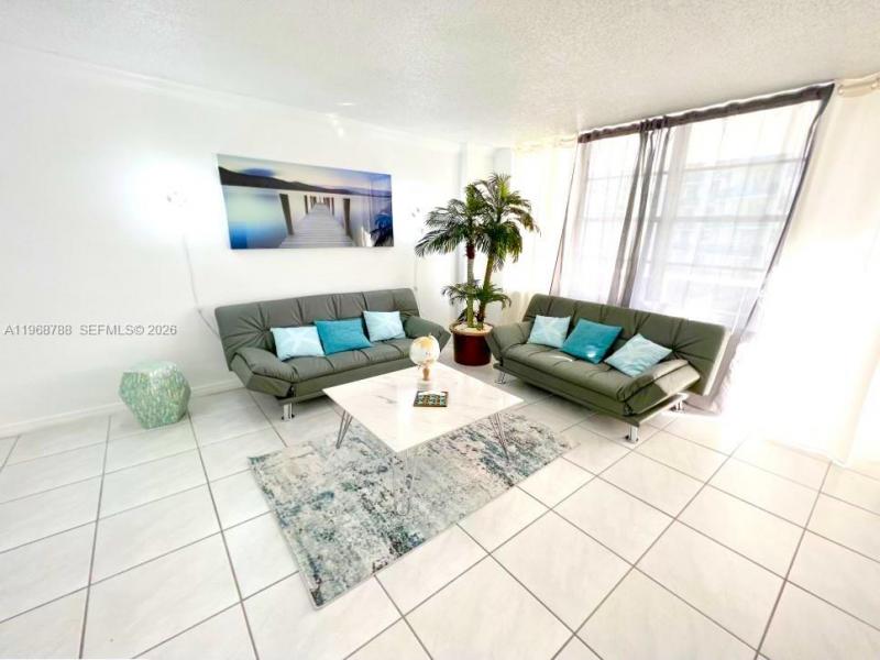 Condo for sale at Sea Air Towers 620