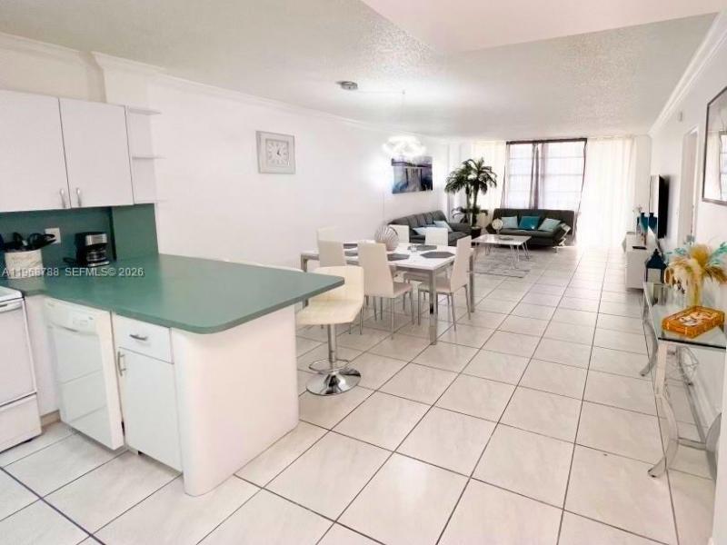 Condo for sale at Sea Air Towers 620