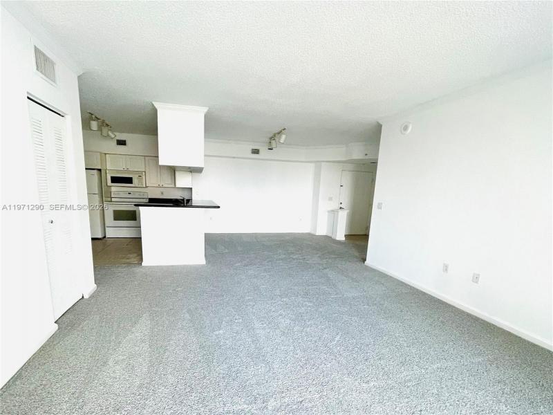 Comprar apartamento en Porto Bellagio 2911