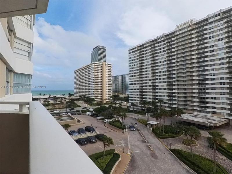 Condo for sale at The Hemispheres 7E