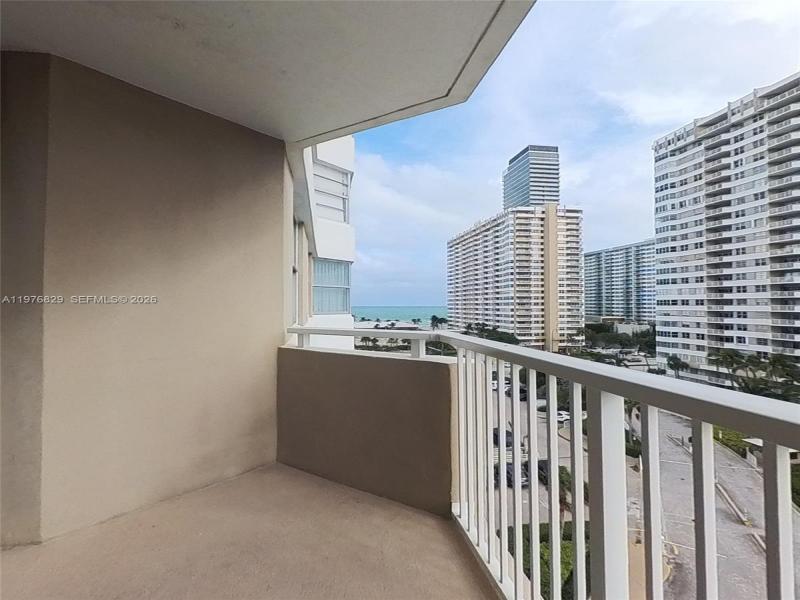 Condo for sale at The Hemispheres 7E