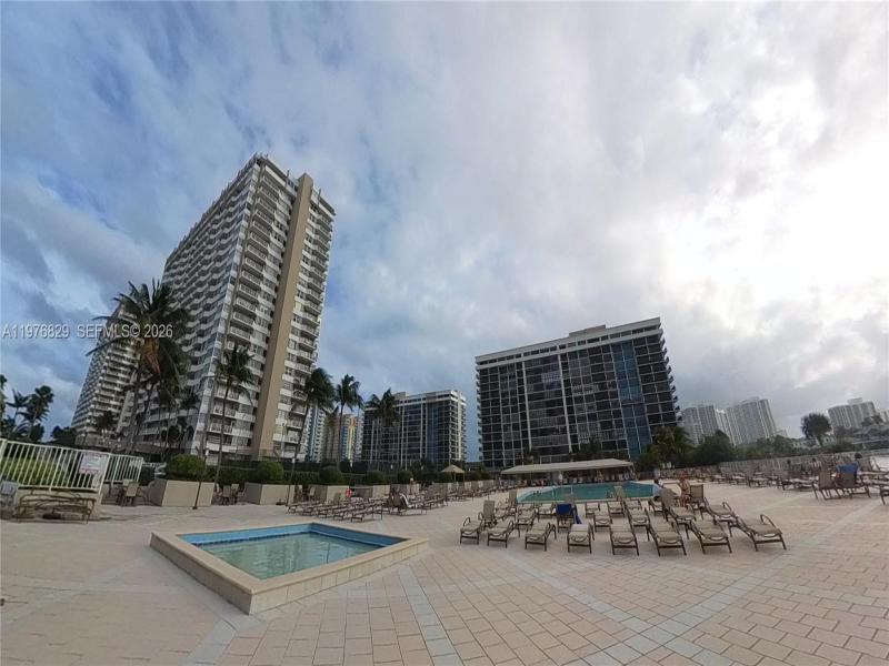 Condo for sale at The Hemispheres 7E