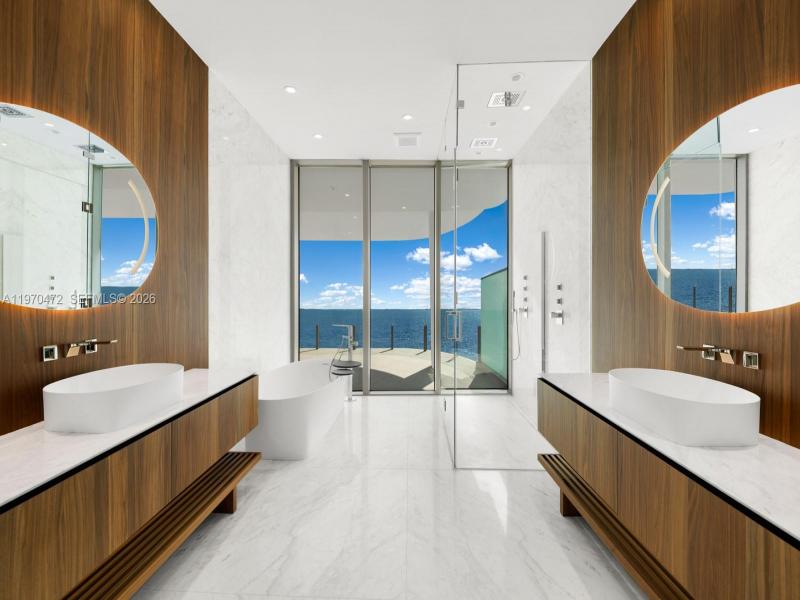 Condo for sale at Vita at Grove Isle M301