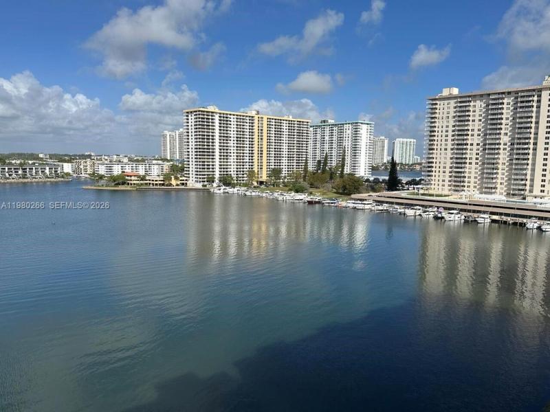 Condo for sale at Porto Bellagio 1904