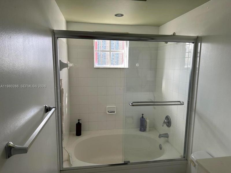 Condo for sale at Porto Bellagio 1904