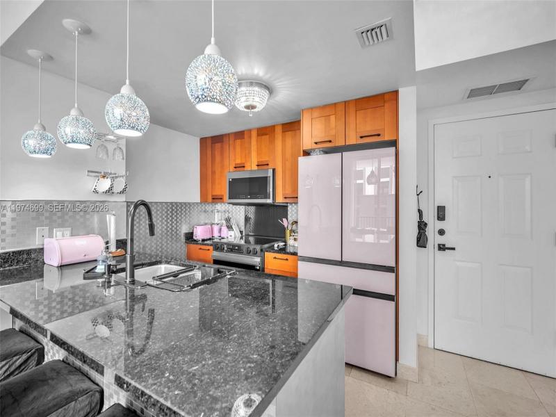 Comprar apartamento en One Village Place 519