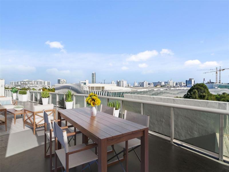 Comprar apartamento en The Meridian Lofts PH-16