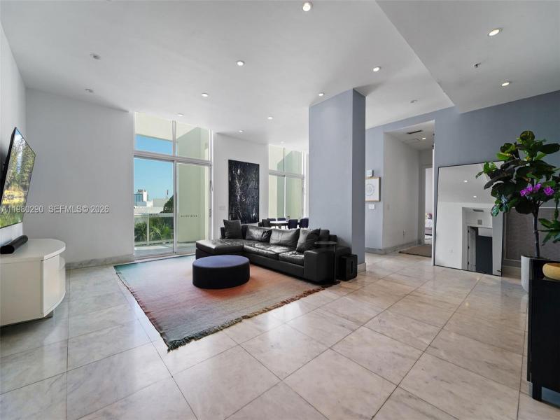 Comprar apartamento en The Meridian Lofts PH-16