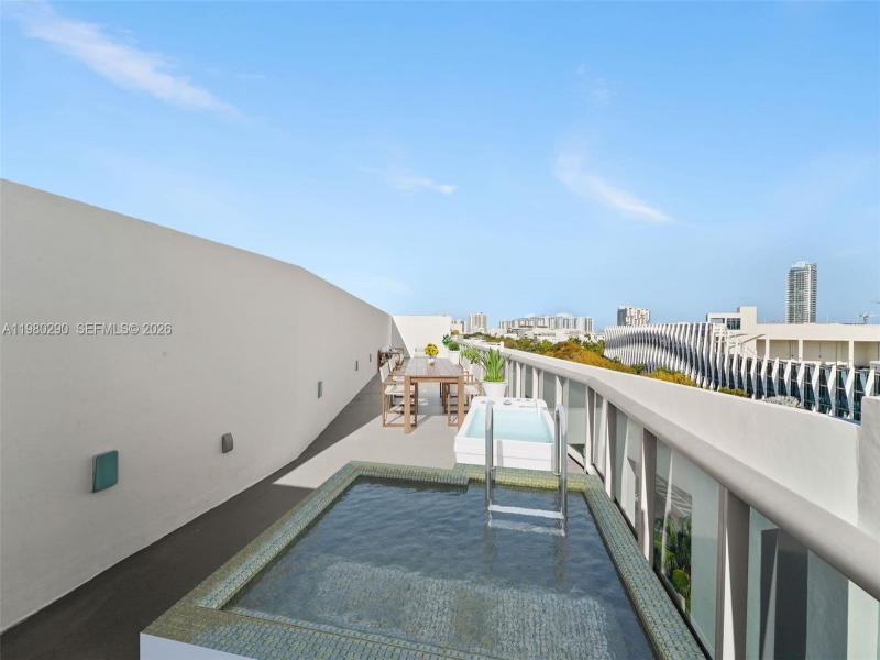 Comprar apartamento en The Meridian Lofts PH-16