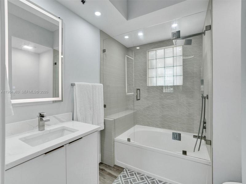 Comprar apartamento en Village by the Bay 13305