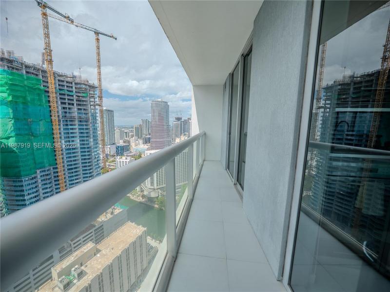 Condo for sale at Icon Brickell Viceroy