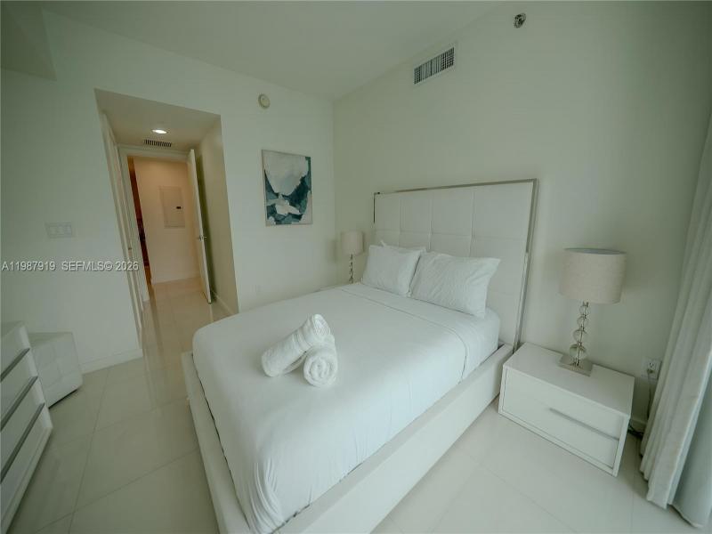 Condo for sale at Icon Brickell Viceroy