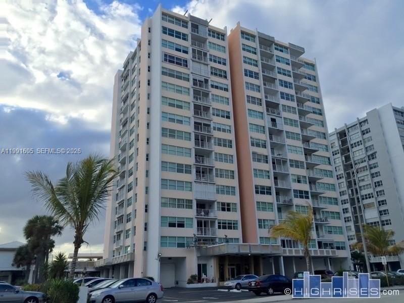 Trafalgar Towers Apt #1004