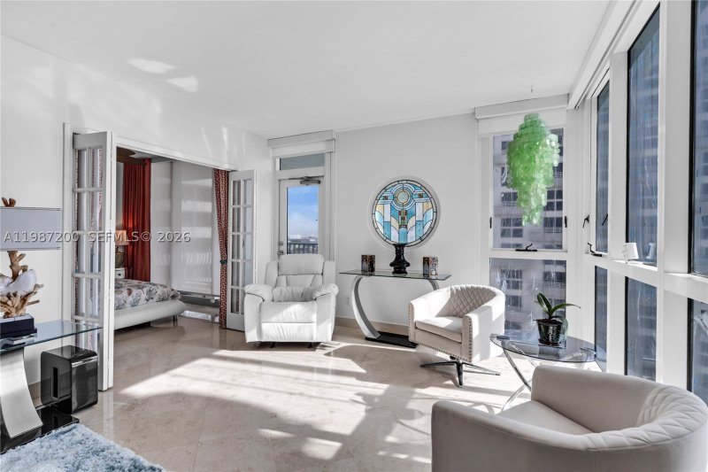 1500 Ocean Drive Apt #907